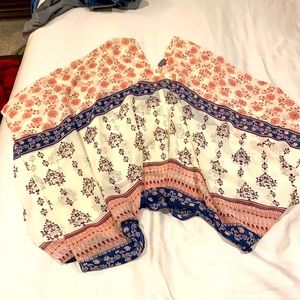 Vince Camuto shawl/ cover up